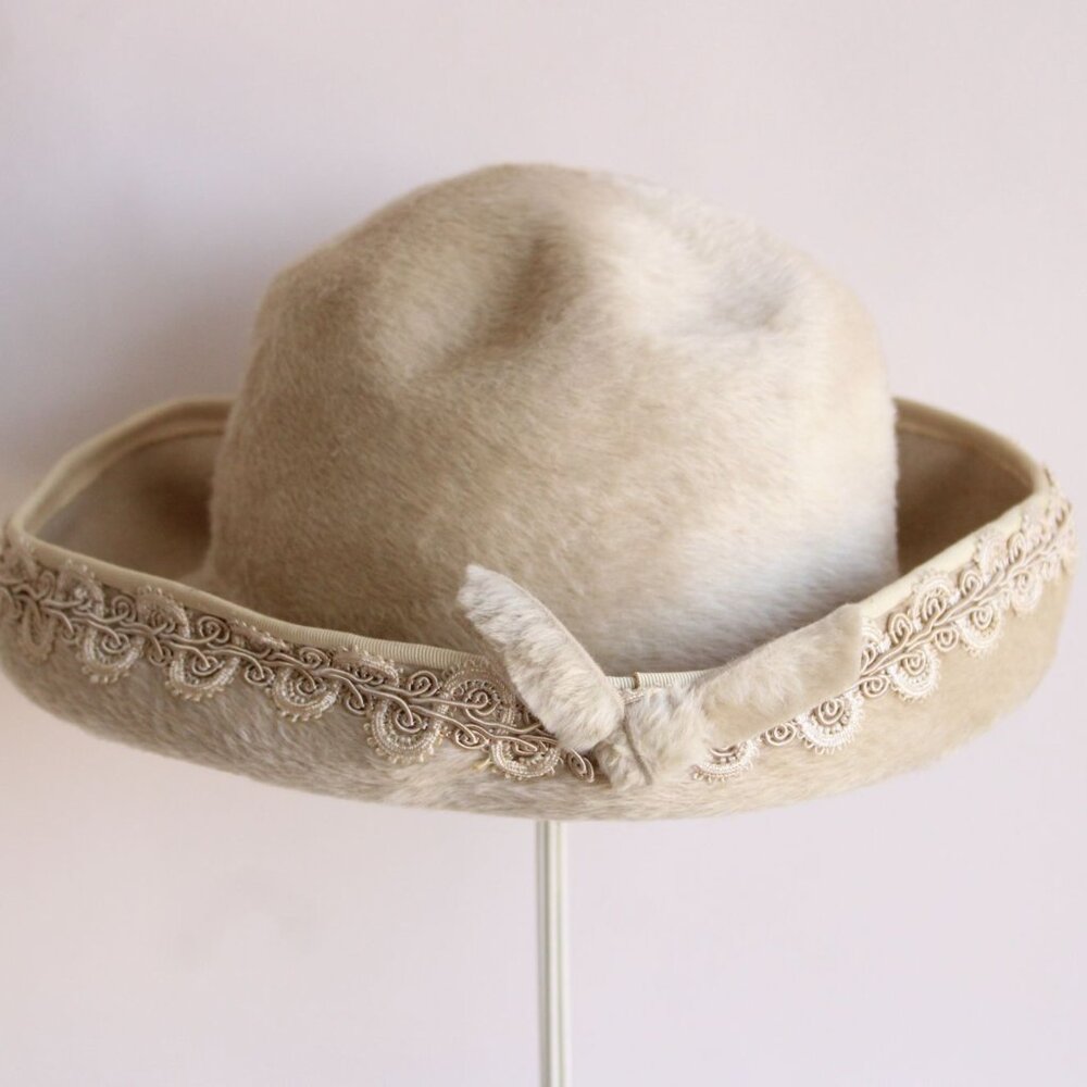 Vintage 1960s womens Hat, Lilli of California Faux Fur Wool Hat, Selene, Italy